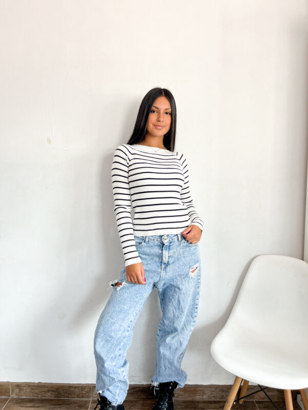 Sweater cuello bote rayado - Image 2